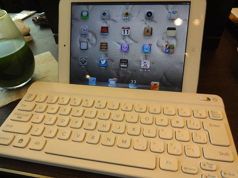 大好きな福岡へ 1 「LIVEに向けて出発~」♪ ipad mini キーボード♪_f0054260_83656100.jpg
