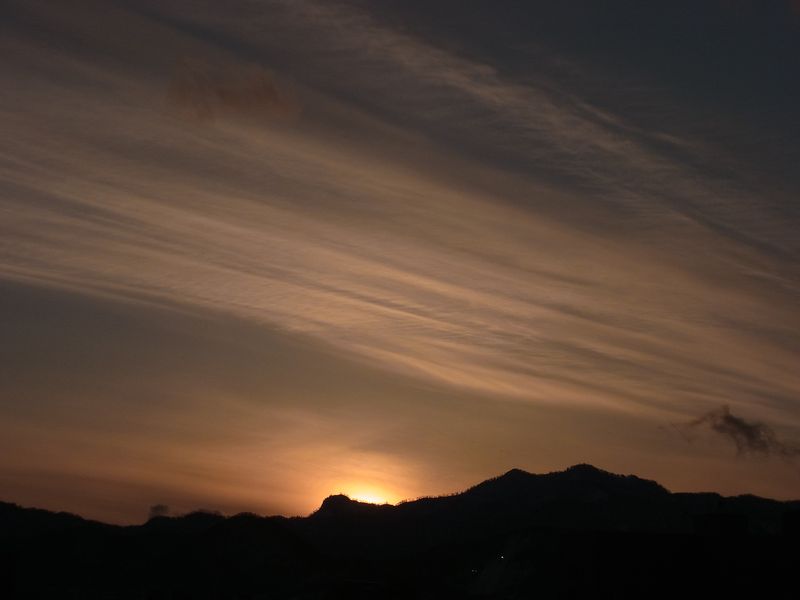 雲を見て季節の移り変わりを感じる_c0025115_201581.jpg