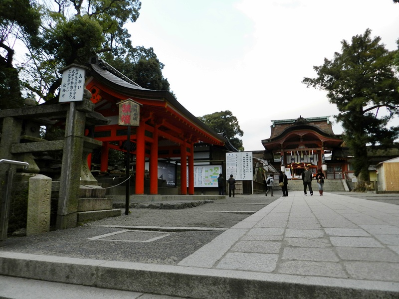 石清水八幡宮。_c0212783_1221274.jpg