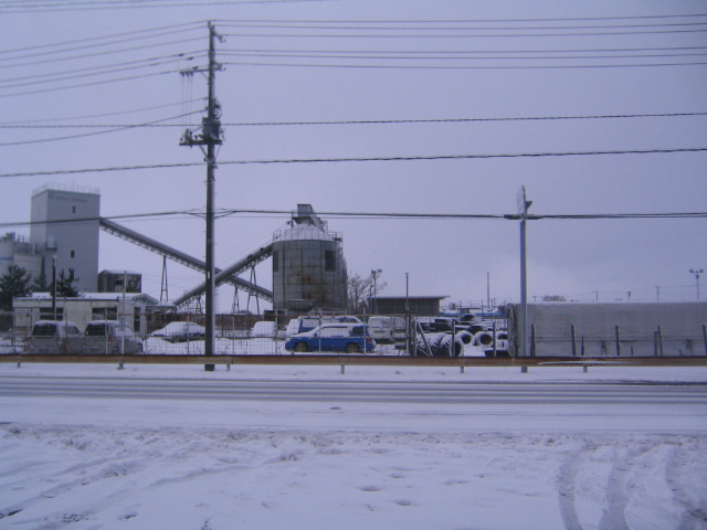 今日も雪ですね(；＾ω＾)_a0291590_1065727.jpg