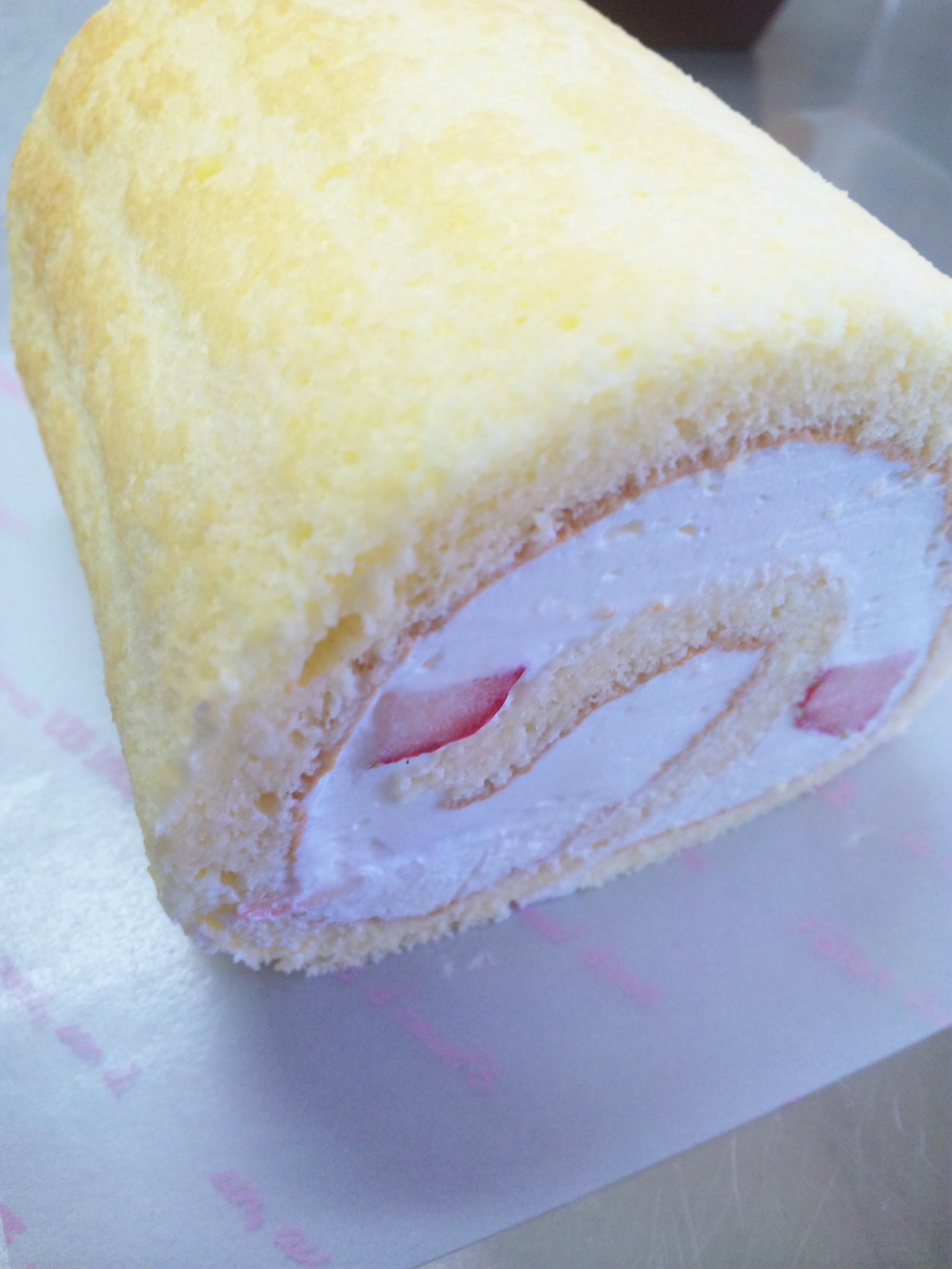 苺のロールケーキ カフェーパウゼ 茨城県日立市 のブログ 苺のロールケーキ カフェーパウゼ 茨城県日立市 のブログ