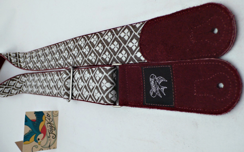 「Jaykco Guitar Straps」の「Limited Model」。_e0053731_198437.jpg
