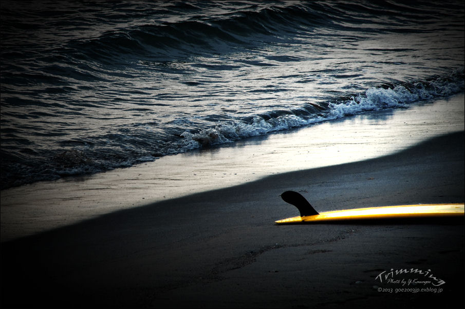 Trimming #301 [Yellow surfboard]_d0107811_22433116.jpg