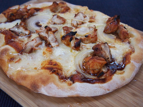 BBQ CHICKEN PIZZA_b0111632_1243185.jpg