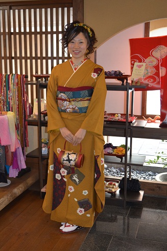 ご友人の結婚式へ 可愛らしい振袖_d0230676_11431716.jpg