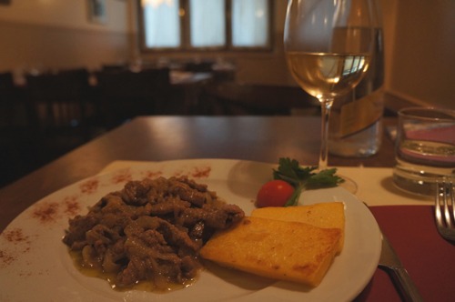 ヴェネツィア料理、レバーの玉ねぎ風味~La Bottega ai Promessi Sposi_f0106597_2048198.jpg