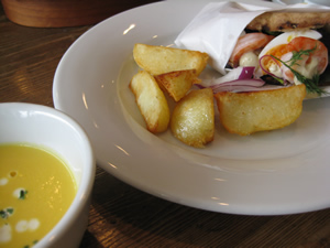 パニーニのランチ_e0262651_17354299.jpg
