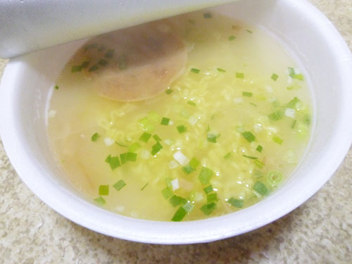 【寿がきや】カップSUGAKIYAラーメン_c0152767_21385473.jpg