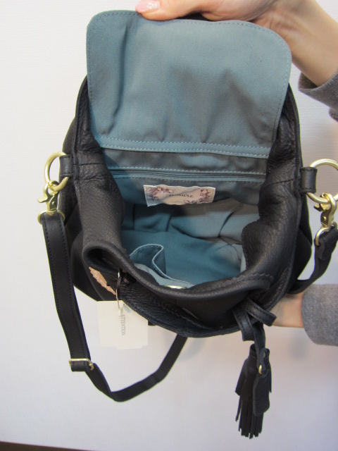 ☆ビュレ　Ｂ-８３８１ タッセル付き２ｗａｙミニショルダーＢＡＧ  大人気ピンク再入荷☆サムディ☆_e0076692_1928725.jpg