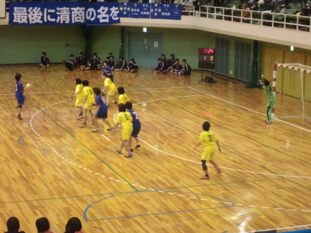 残念だった!高校ハンドボール新人戦県大会の決勝戦_f0141310_6334287.jpg