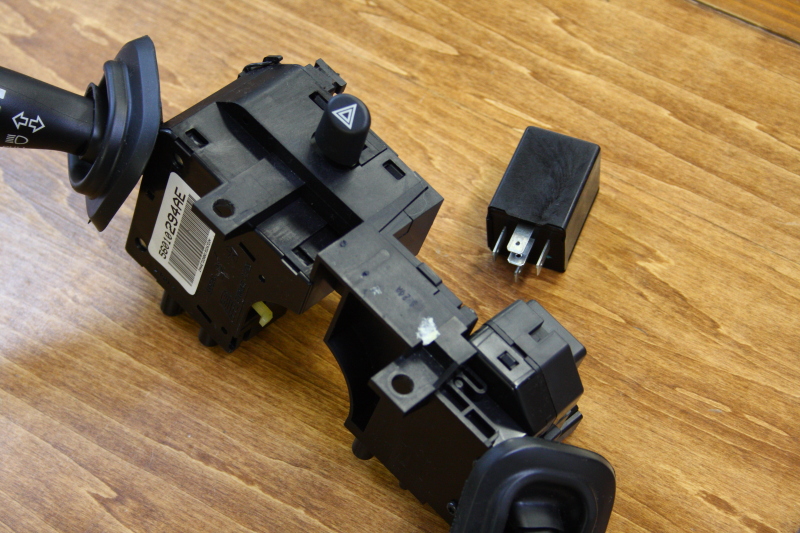 TJ フラッシャーリレー交換_f0105425_19424890.jpg