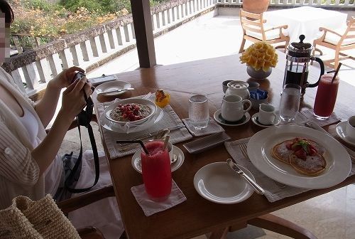 DAY 5 : Breakfast At \"The Terrace\" @ amanusa (\'12年10月)_a0074049_5312197.jpg