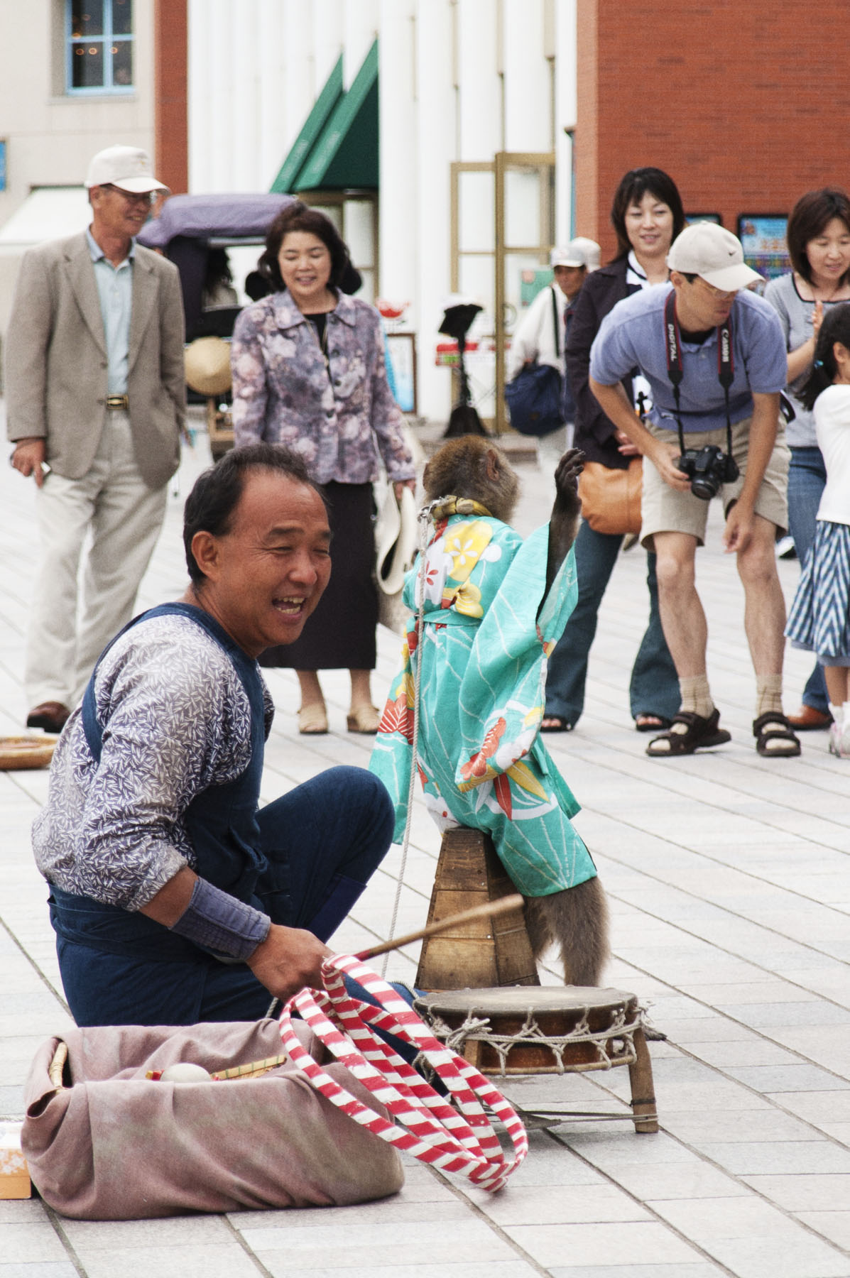 猿回し〜筑豊大介さん〜_c0028861_18263718.jpg