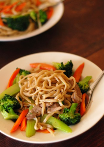 自家製の中華麺で作った、中華風焼きそば_b0253205_1451538.jpg