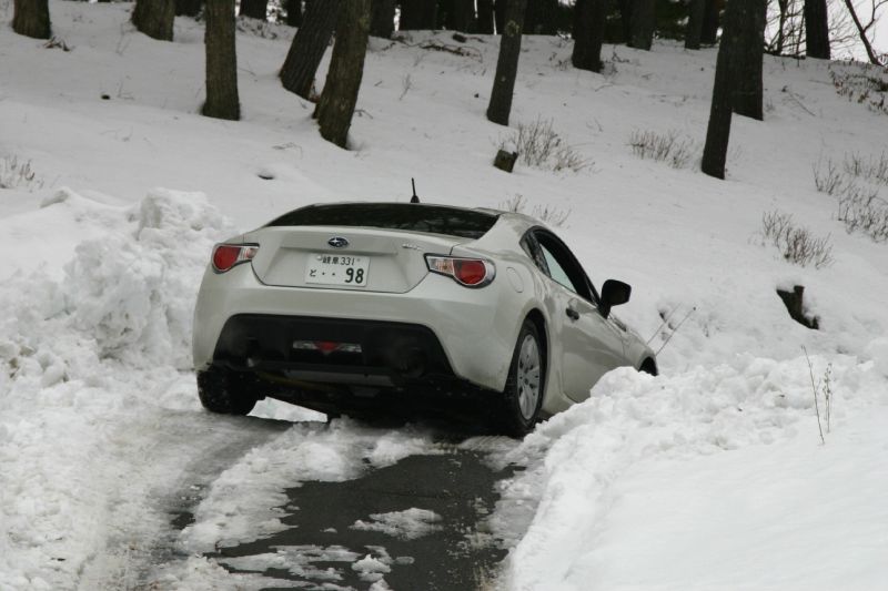 BRZで凍結路面を安全に走る。_f0076731_21134471.jpg