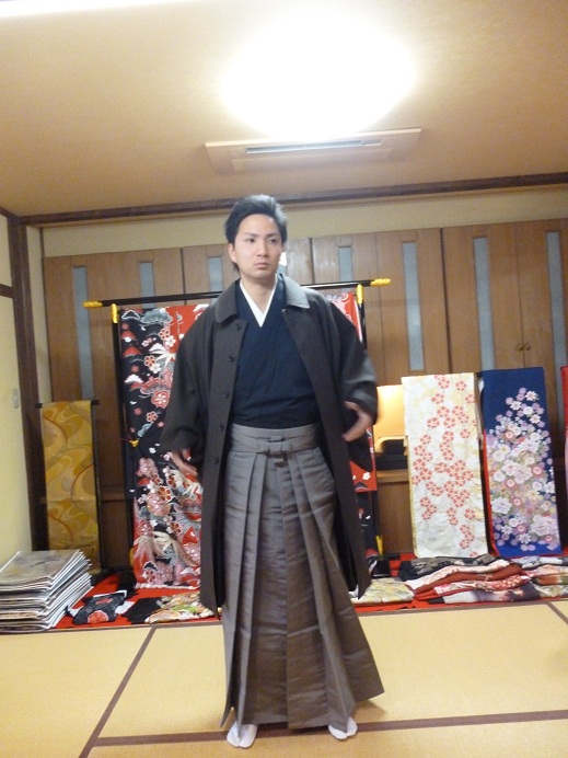 茶道”初釜” 新調した袴とコートで_d0230676_16282973.jpg