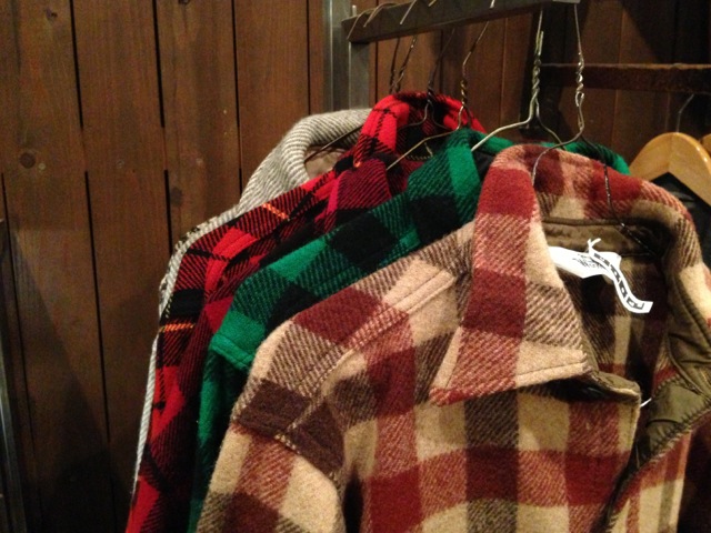 インナーにも使え、保温力のあるシャツです! (トアウエスト神戸店)_c0078587_1992532.jpg