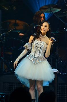 Kalafina（カラフィナ）デビュー後“初”一般ライブを行ったO-EASTにてデビュー記念＆レコ初ライブ！！_e0025035_1547089.jpg