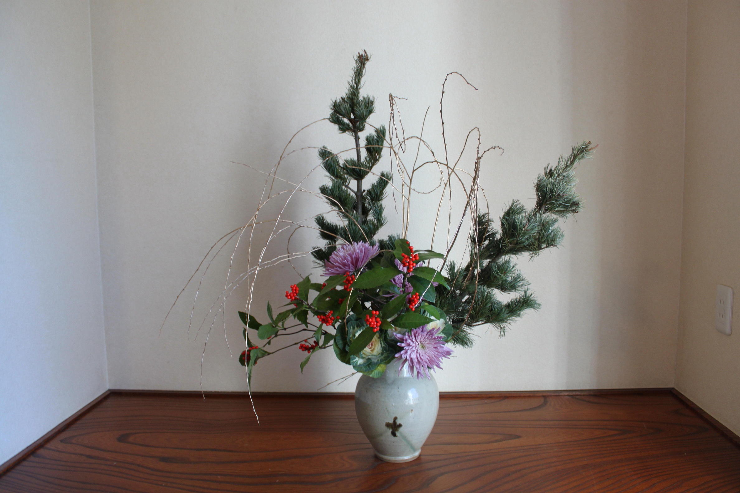 お正月花 花の教室 花綴り 草月流いけばな Hana Tsuzuri Flower Class Blumenkurse Ikebana Sogetsu School Schule お正月花 花の教室 花綴り 草月流いけばな Hana Tsuzuri Flower Class Blumenkurse Ikebana Sogetsu School Schule
