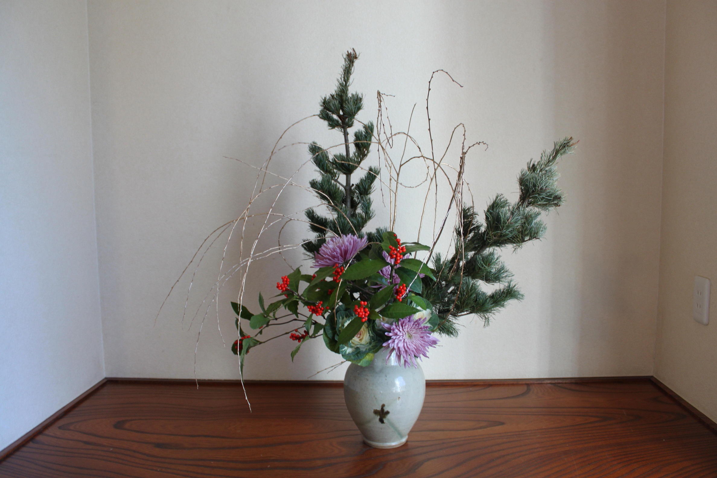 お正月花 花の教室 花綴り 草月流いけばな Hana Tsuzuri Flower Class Blumenkurse Ikebana Sogetsu School Schule