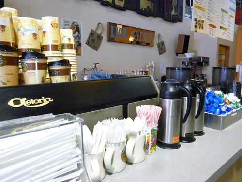 LION COFFEE CAFEで休憩@ハワイでごはん2012秋_c0152767_22542424.jpg