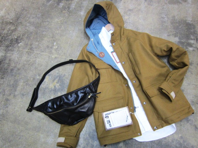 Vanson ・・・ FUNNY PACK (別注?変形??) 色・艶・形・・・良し♪♪♪_d0152280_1532373.jpg