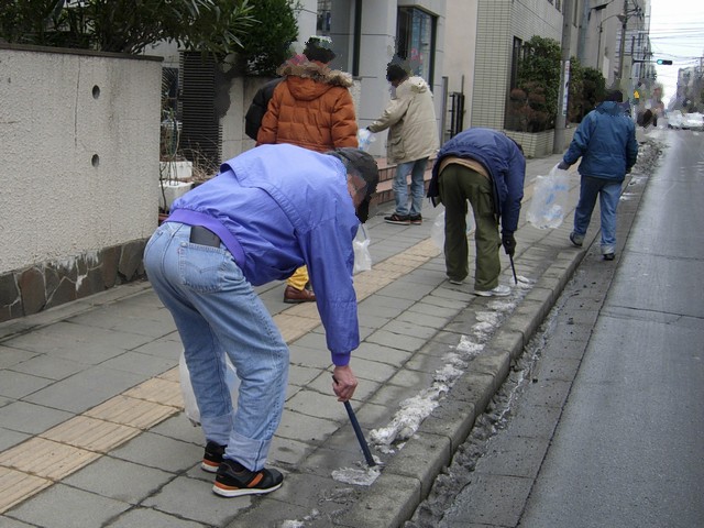 1/25 二日町の地域清掃活動を行いました_b0245781_121490.jpg