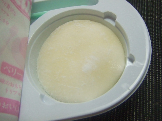雪見だいふく ベリーレアチーズケーキ_f0076001_2334440.jpg