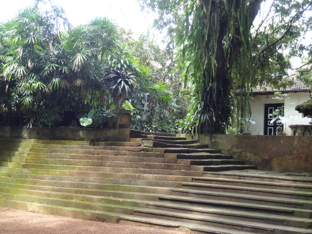 f0036857_1629954.jpg