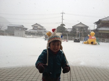 雪景色の朝に変わりました_f0009169_9354277.jpg