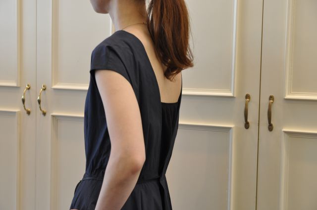 ワンピースの季節 HACHE ._b0110586_18143427.jpg
