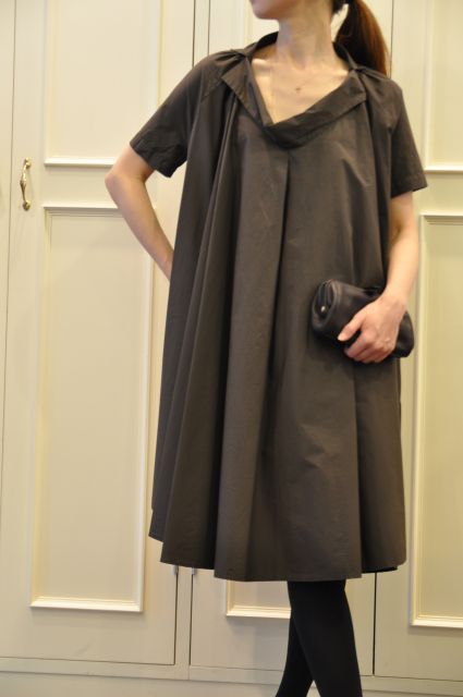 ワンピースの季節 HACHE ._b0110586_188598.jpg