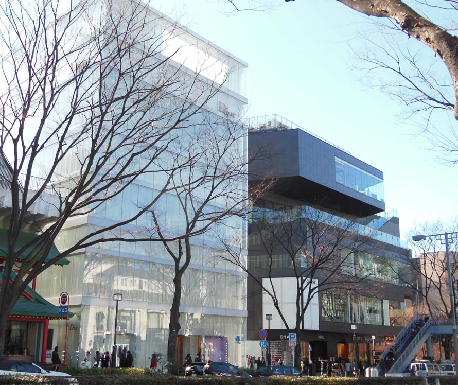 表参道建築巡り_a0166313_21112758.jpg
