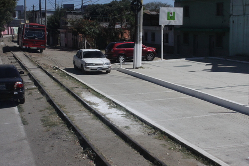 グアテマラ・シティの鉄道廃線跡とキリグア遺跡_a0163227_1355133.jpg
