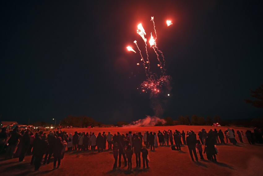 岬の火祭り_d0147530_92761.jpg