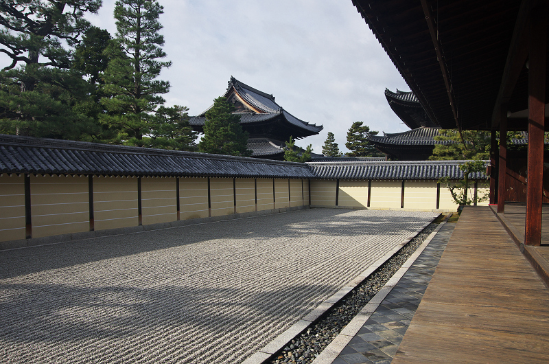 妙心寺塔頭・東海庵のお庭（白露地の庭・東海一連の庭編）_f0155048_13145537.jpg