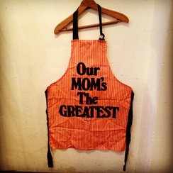 Vintage Apron \"Our MOM\'s The GREATEST\"_f0091162_20233411.jpg