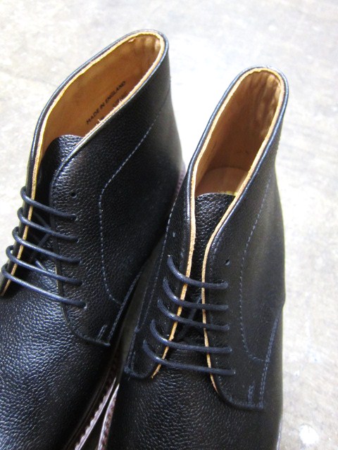 着実・堅実の SANDERS ･･･ CHUKKA Boots が新入荷です～★☆★_d0152280_010212.jpg