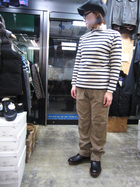 着実・堅実の SANDERS ・・・ CHUKKA Boots が新入荷です~★☆★_d0152280_0141219.jpg
