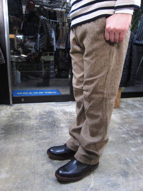 着実・堅実の SANDERS ・・・ CHUKKA Boots が新入荷です~★☆★_d0152280_0142145.jpg