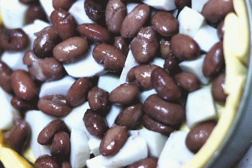 里芋と金時豆の きっしゅ 人気です。_a0251920_23493436.gif