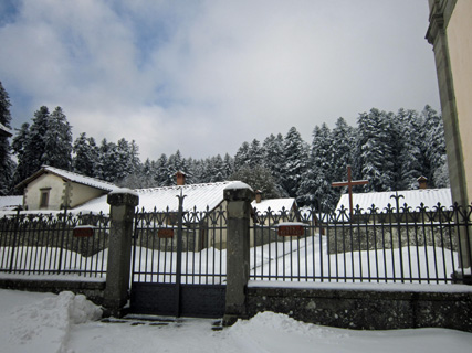 雪のラヴェルナ、カマルドリ_f0234936_75525.jpg