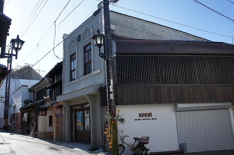 倉敷の旧西田食料品店_c0112559_13364764.jpg