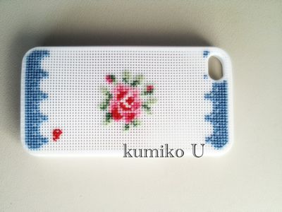 その後のiphoneケース 内堀久美子の刺繍のアトリエ クロスマァム