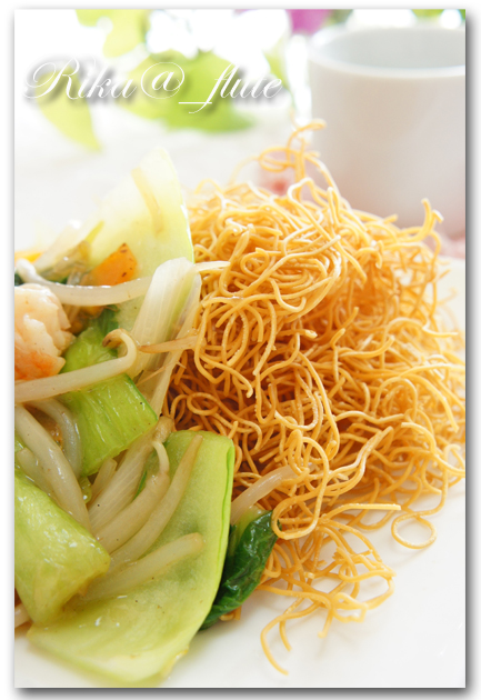 海老とチンゲン菜のしょうが風味のあんかけ長崎皿うどん_c0103827_22222392.jpg