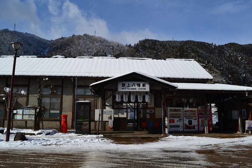 積雪の地域差(長良川鉄道の車窓から)_a0055650_9133026.jpg