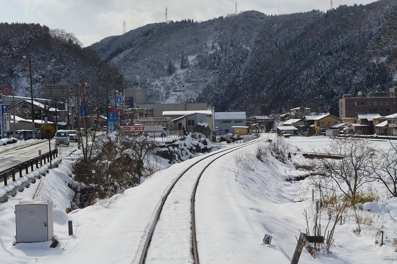 積雪の地域差(長良川鉄道の車窓から)_a0055650_9141551.jpg