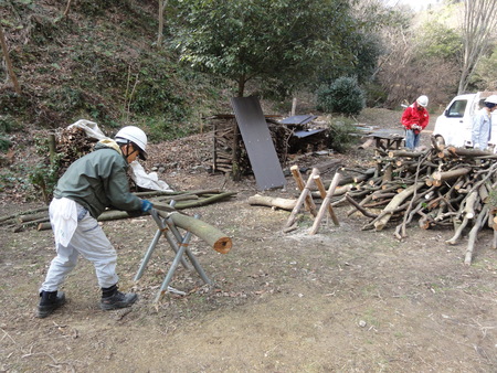 「バンブーハウス」竹屋根葺き替え作業完成 in 孝子の森_c0108460_03858.jpg