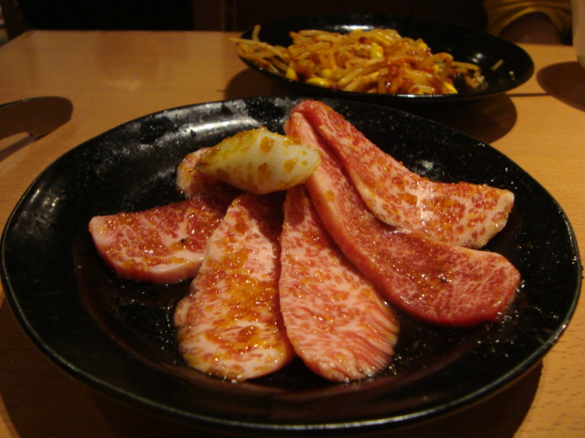 西荻窪「焼肉 よね新一代」へ行く。_f0232060_15574497.jpg