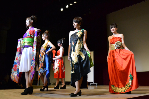 みんなのファッションショー13 に参加しました 青森中央文化専門学校 青森中央経理専門学校